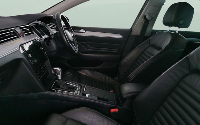 Used VW Passat GTE 218 HP (160 kW) 2021 Grey Sedan