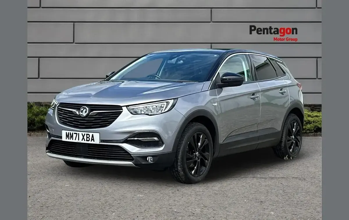 Used Vauxhall Grandland X SRi 128 HP (94 kW) 2022 Grey SUV