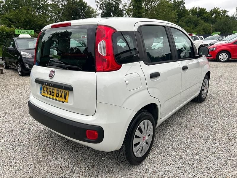 Used Fiat Panda Pop 69 HP (50 kW) 2016 White Hatchback