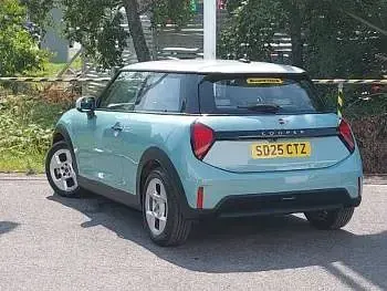 Used Mini Cooper Classic 114 kW (156 HP) 2025 Green Hatchback