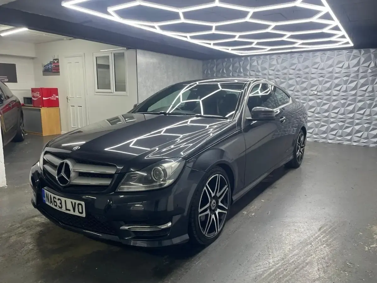 Begagnad Mercedes C250 AMG 2013 Svart Sportkupé