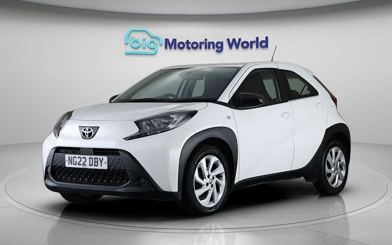 Used Toyota Aygo X PURE 72 HP (52 kW) 2025 SUV
