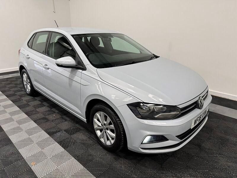 Used VW Polo SE 95 HP (69 kW) 2018 Silver Hatchback