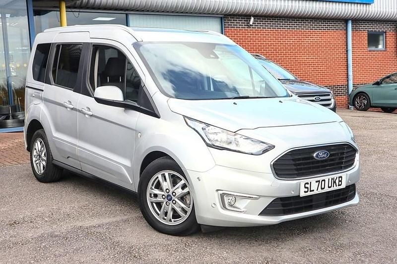Used Ford Tourneo Titanium 120 HP (88 kW) 2021