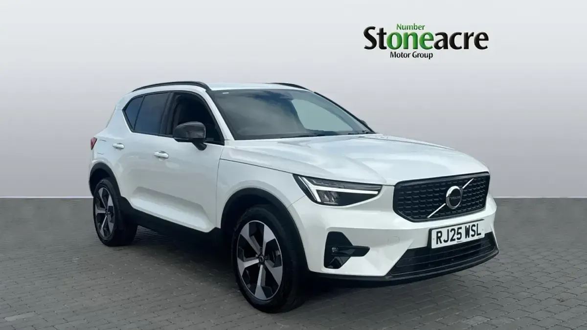 Used Volvo XC40 Plus 197 HP (144 kW) 2025 SUV