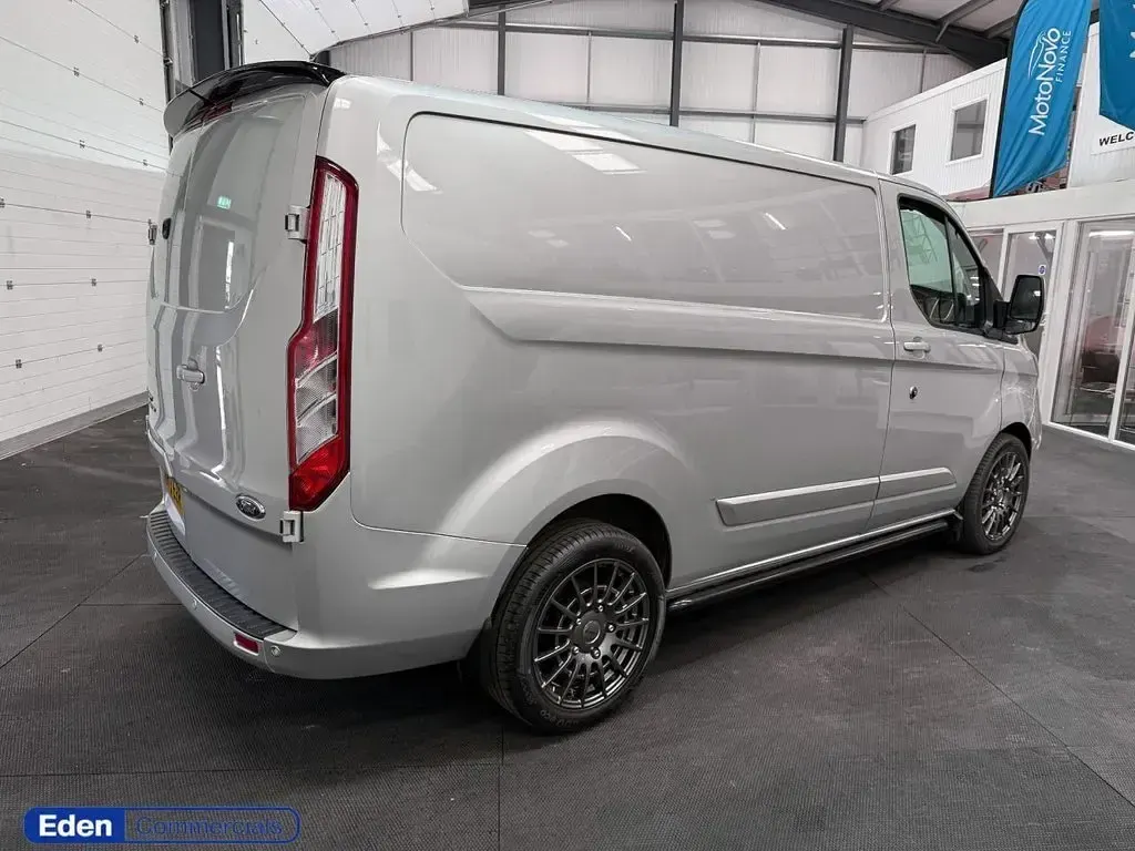Used Ford Transit Custom Limited 170 HP (125 kW) 2023 Silver