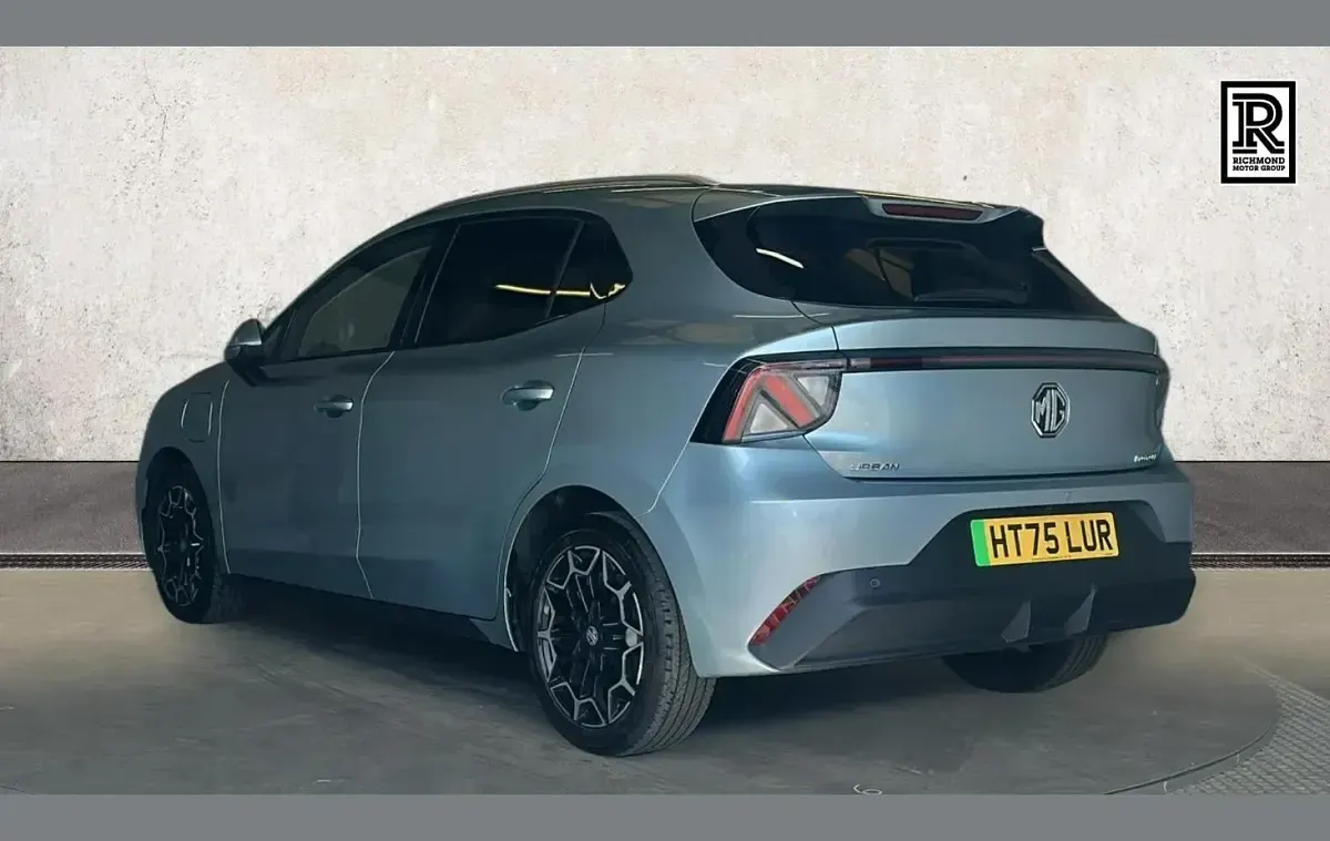 New MG MG4 EV 117 kW (160 HP) 2026 Green Hatchback