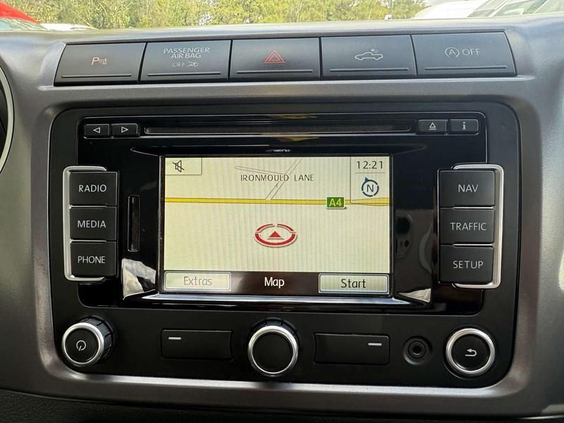 Grey Used 2015 VW Amarok Highline Pickup | £8,990 (Fair price) - Image 1/4