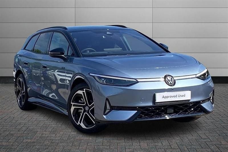 Stone washed blue with black roof Used 2025 VW ID.7 GTX Hatchback | £40,861 (Super price) - Image 1/3