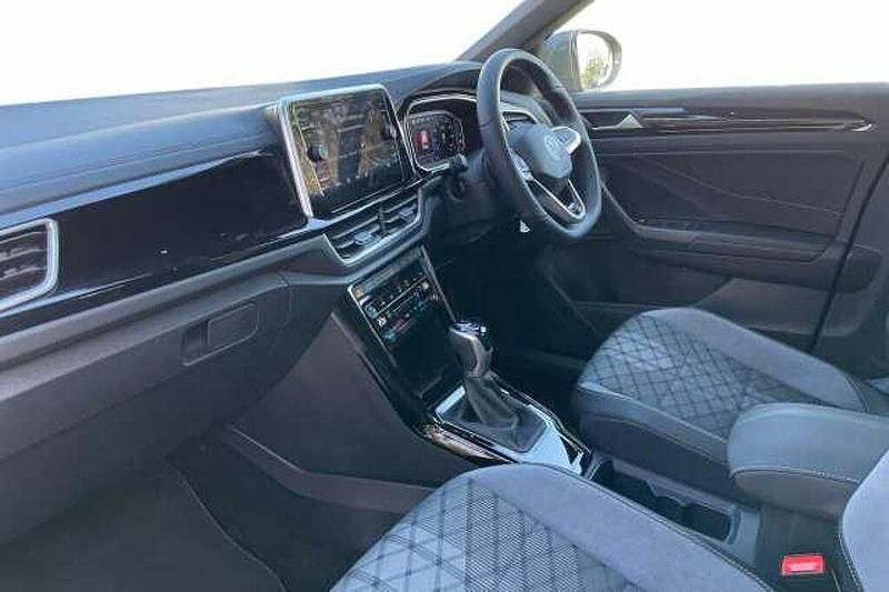 Used VW T-Roc R-line 150 HP (110 kW) 2025 Grey SUV
