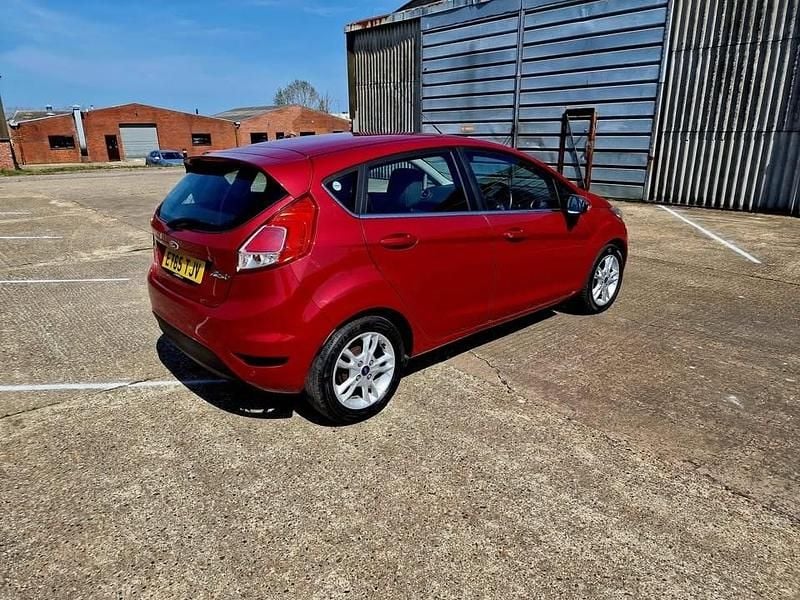 Used Ford Fiesta Zetec 2016 Red Hatchback