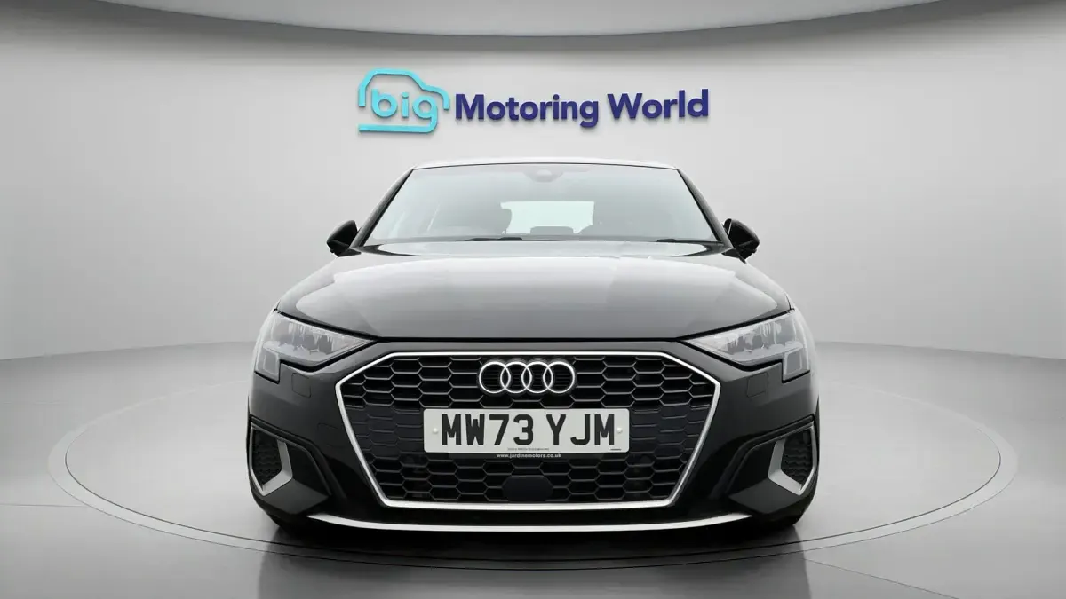 Begagnad Audi A3 Sportback e-tron Sport 204 HK (150 kW) 2024 Halvkombi
