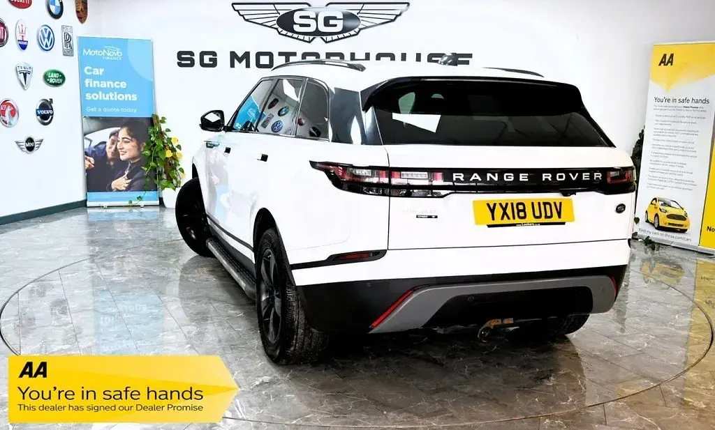 Used Land Rover Range Rover Velar S 177 HP (130 kW) 2018 White SUV