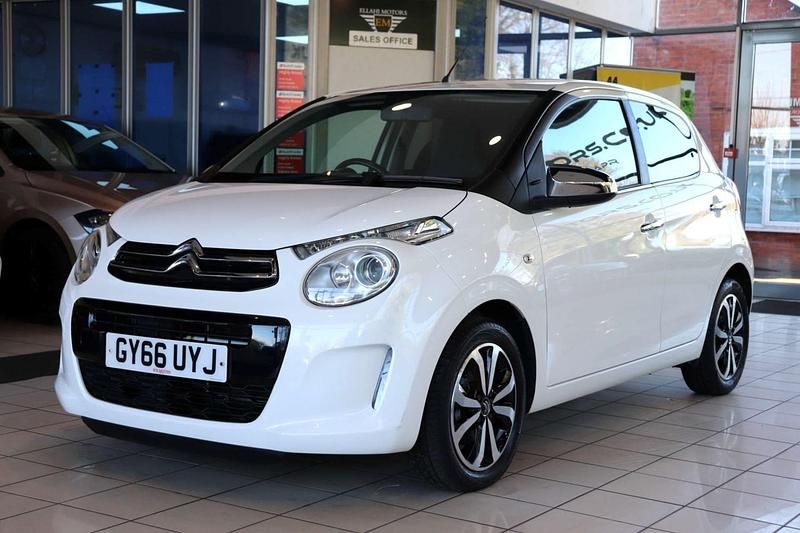 Used Citroën C1 Flair 68 HP (50 kW) 2016 White Hatchback