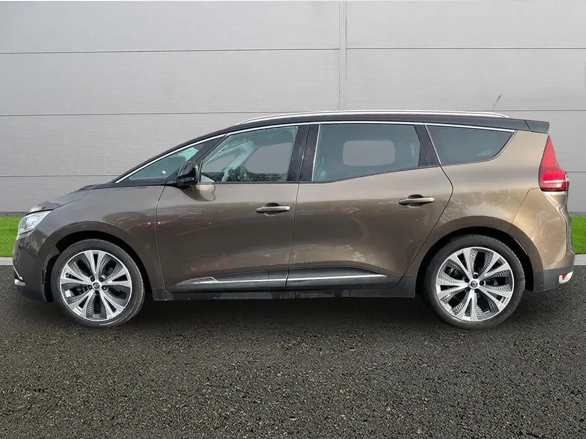 Used Renault Grand Scénic IV Dynamique 110 HP (80 kW) 2017 Brown/black MPV