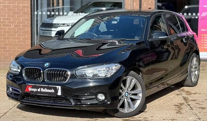 Used BMW 118 Sport Line 2018 Black Hatchback