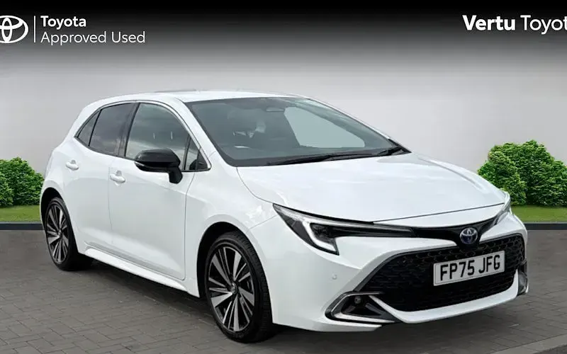 Used Toyota Corolla Design 140 HP (102 kW) 2025 Hatchback