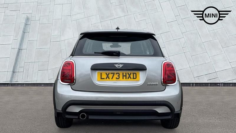 Used Mini Cooper Classic 134 HP (98 kW) 2023 Silver Hatchback