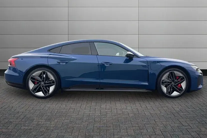 Used Audi RS e-tron GT Design 475 kW (646 HP) 2021 Blue Sedan