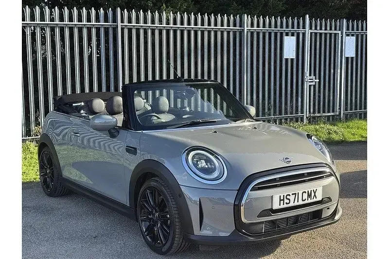 Usado Mini Cooper Cabriolet Exclusive 2022 Cinzento Cabrios