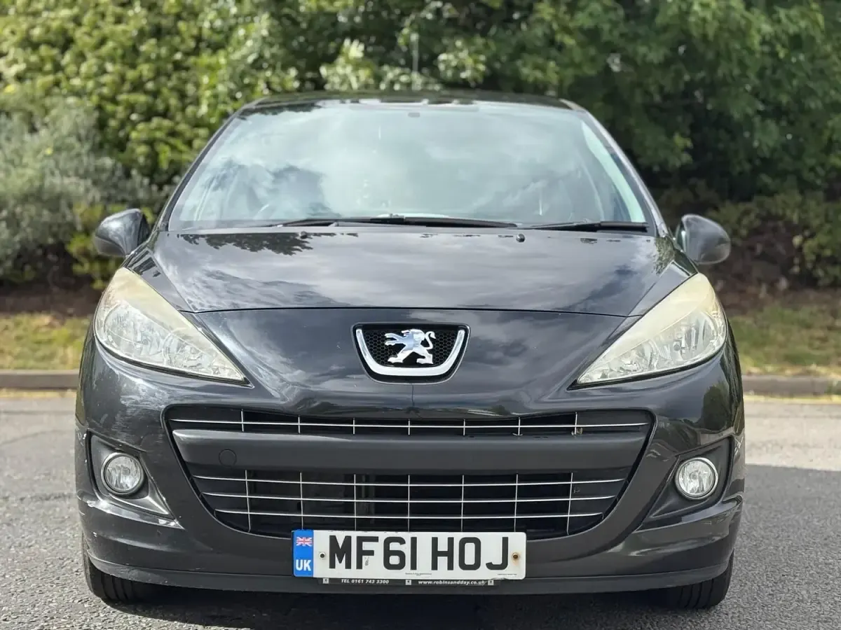 Used Peugeot 207 Active 68 HP (50 kW) 2011 Black Hatchback