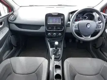 Used Renault Clio IV Dynamique 90 HP (66 kW) 2017 Red Hatchback