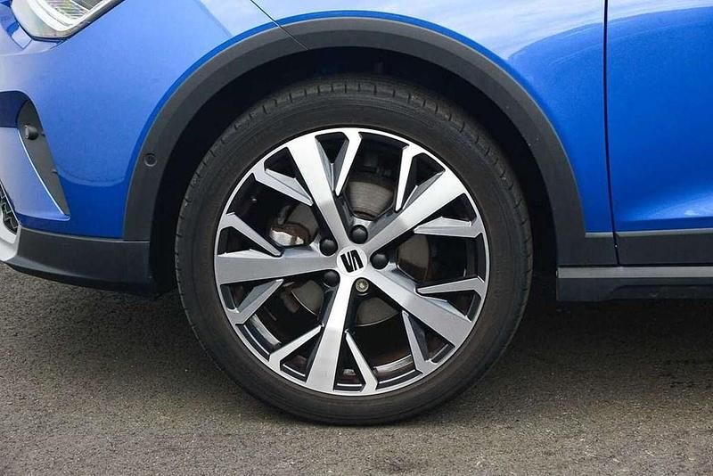Used Seat Arona Xperience Lux 108 HP (79 kW) 2022 Blue SUV