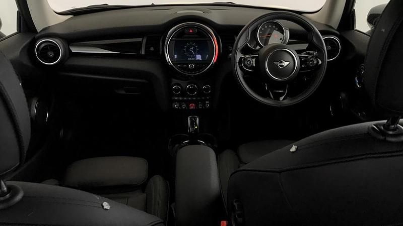 Used Mini Cooper Exclusive 136 HP (100 kW) 2020 White Hatchback