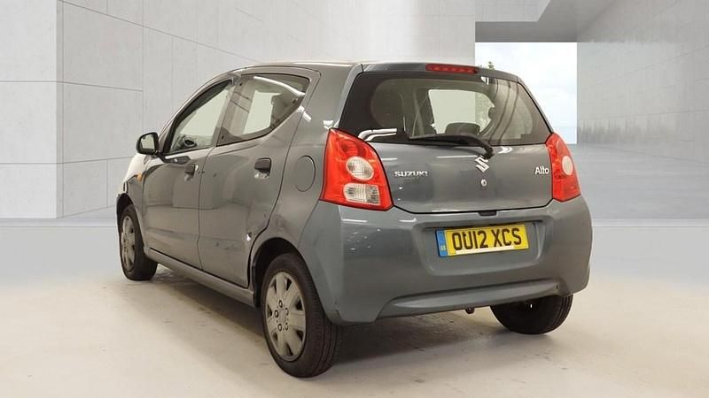 Used Suzuki Alto 68 HP (50 kW) 2012 Grey Hatchback