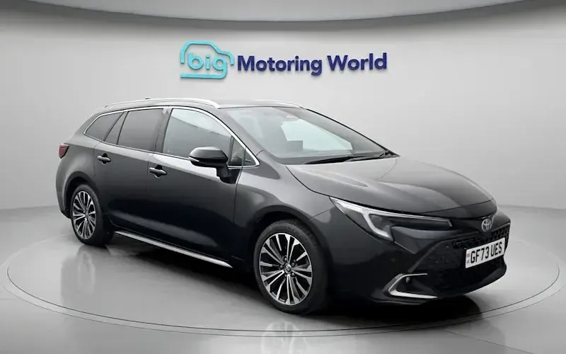 Used Toyota Corolla Design 196 HP (144 kW) 2025 Estate