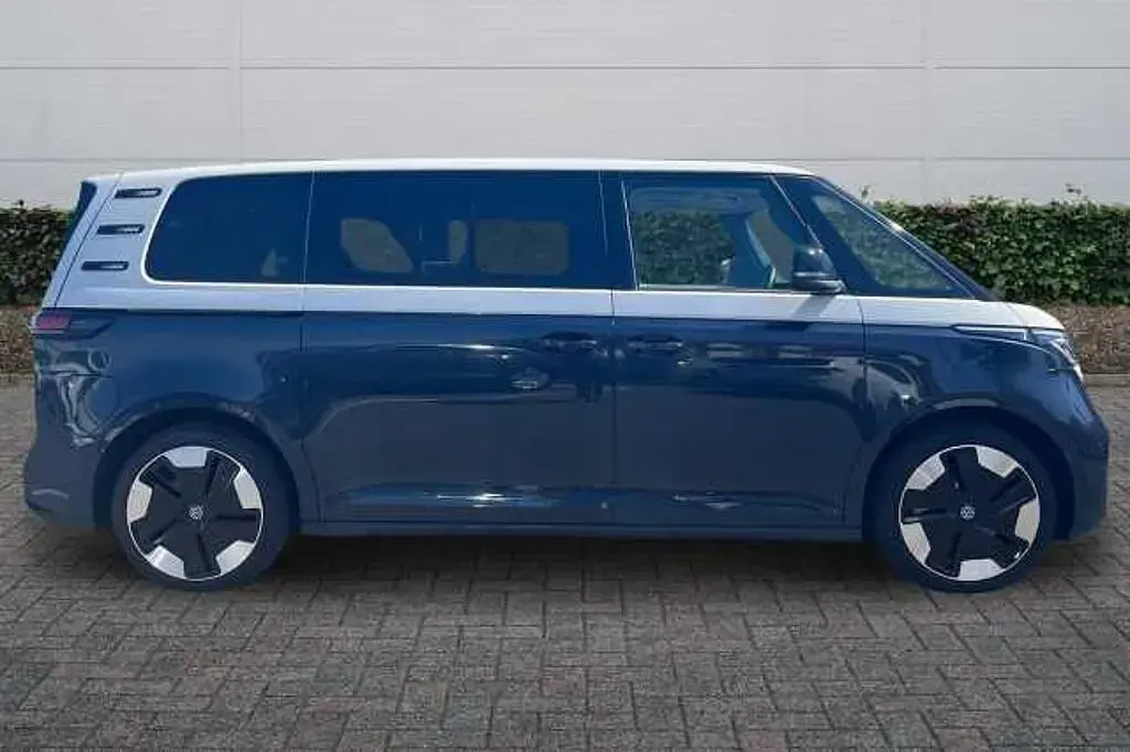 Nowe VW ID. Buzz Pro 210 kW (286 KM) 2026 Biały Minivan