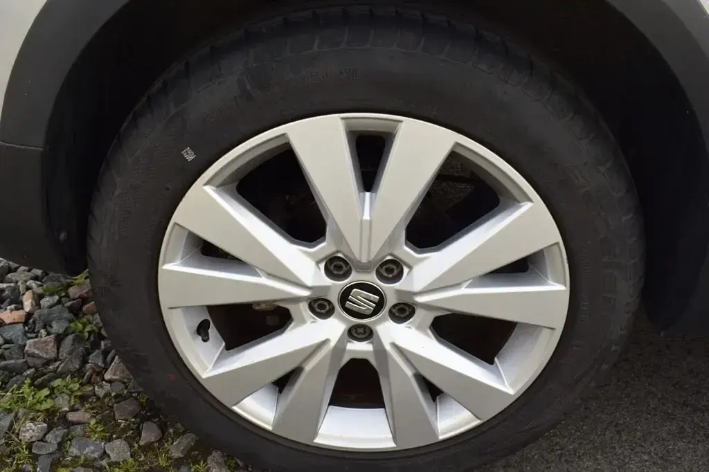 Used Seat Arona SE Technology 115 HP (84 kW) 2019 Silver SUV