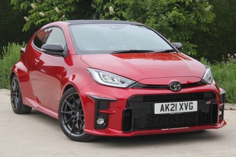 Scarlett flare metallic Used 2021 Toyota Yaris Hatchback | £28,500 (Good price) - Image 1/4