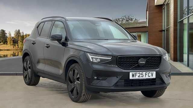 Used 2025 Volvo XC40 Plus SUV | £35,295 (Expensive) - Image 1/4