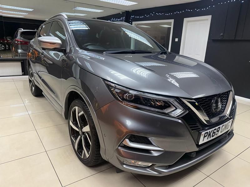 Grey Used 2019 Nissan Qashqai Tekna+ SUV | £8,995 (Super price) - Image 1/4