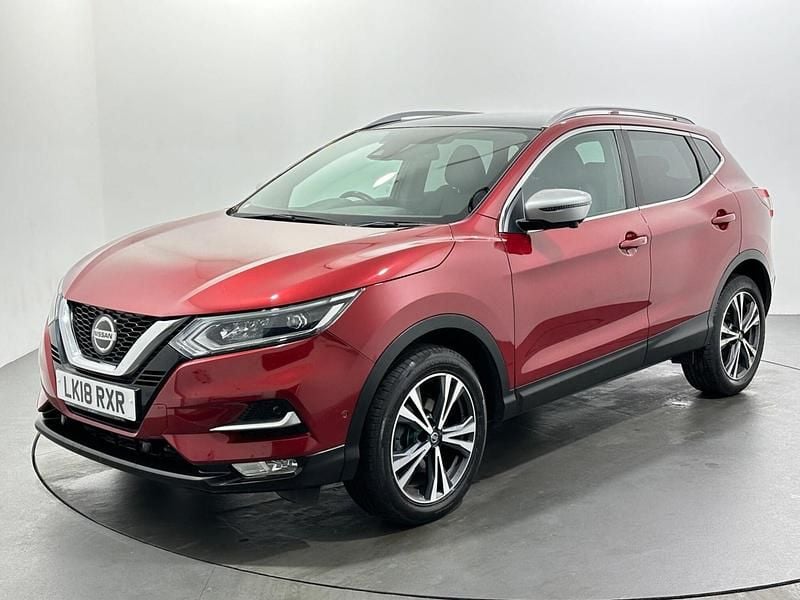 Used Nissan Qashqai Tekna+ 131 HP (96 kW) 2017 Red SUV
