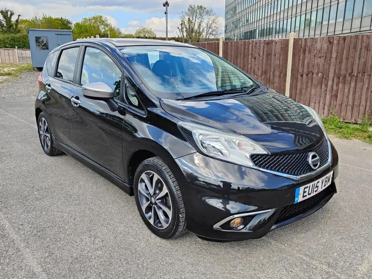 Begagnad Nissan Note N-TEC 2015 Svart Halvkombi