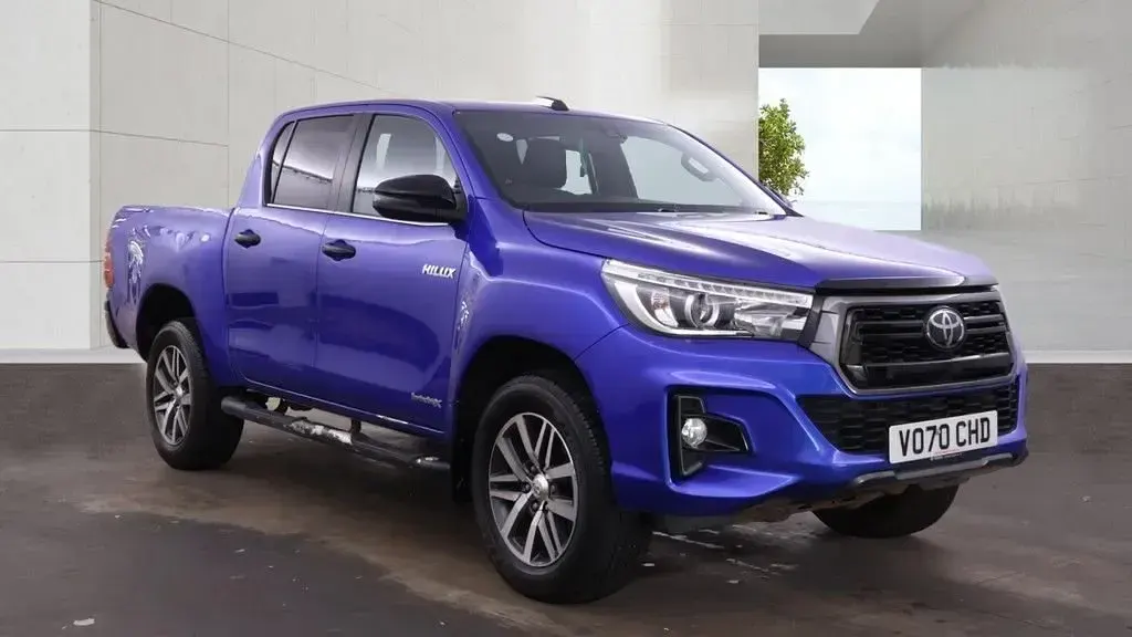 Used Toyota HiLux 150 HP (110 kW) 2020 Blue Pickup