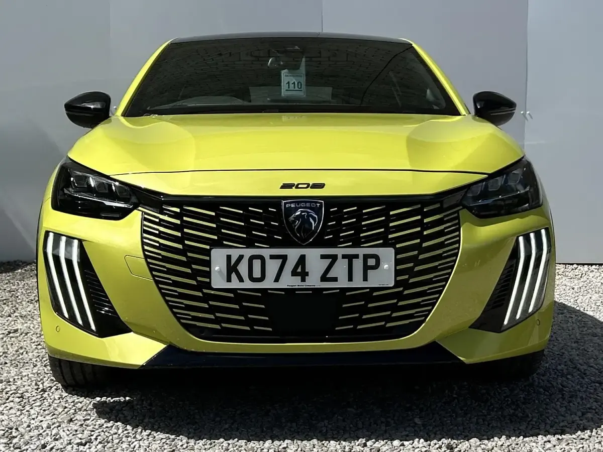 Second-hand Peugeot 208 GTi 99 CP (72 kW) 2025 Galben Hatchback