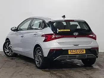 Used Hyundai i20 Advanced 100 HP (73 kW) 2025 Grey Hatchback