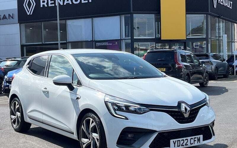White Used 2022 Renault Clio V RS Line Hatchback | £15,299 (Fair price) - Image 1/3