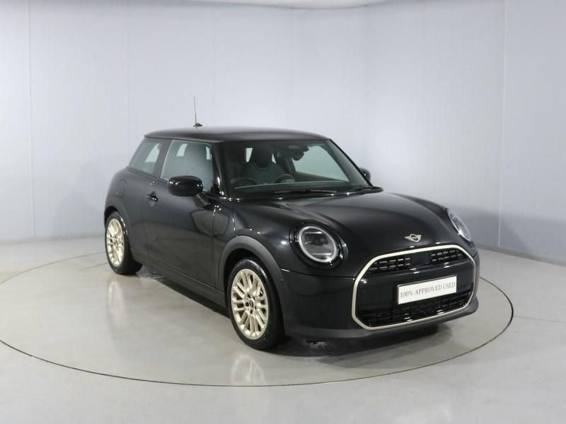 Used Mini Cooper Hatch 154 HP (113 kW) 2024 Black Hatchback