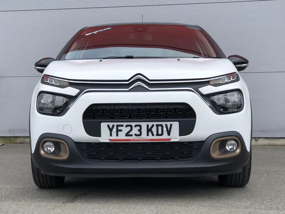 Used Citroën C3 PureTech 82 HP (60 kW) 2023 White Hatchback