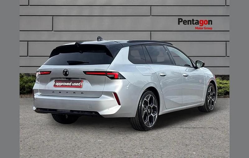 New Vauxhall Astra Ultimate 128 HP (94 kW) 2026 Grey Estate