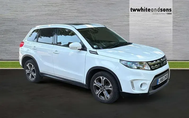 Used Suzuki Vitara SZ5 120 HP (88 kW) 2016 White SUV
