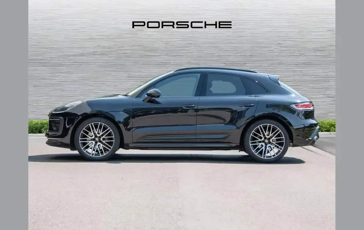 Used Porsche Macan 265 HP (194 kW) 2023 Black SUV