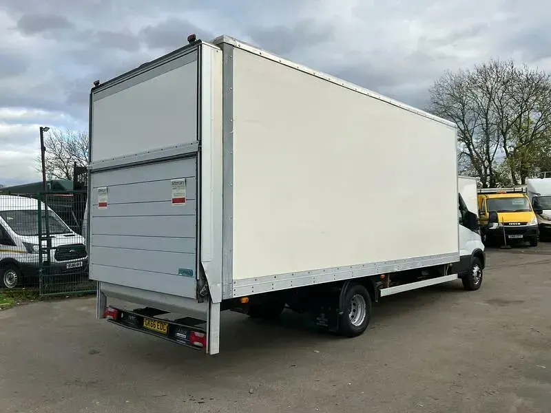 Used Iveco Daily 180 HP (132 kW) 2016 White Van