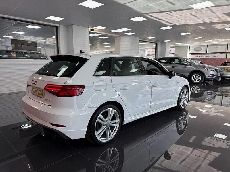 Used Audi A3 Sportback S-Line 116 HP (85 kW) 2018 White Hatchback