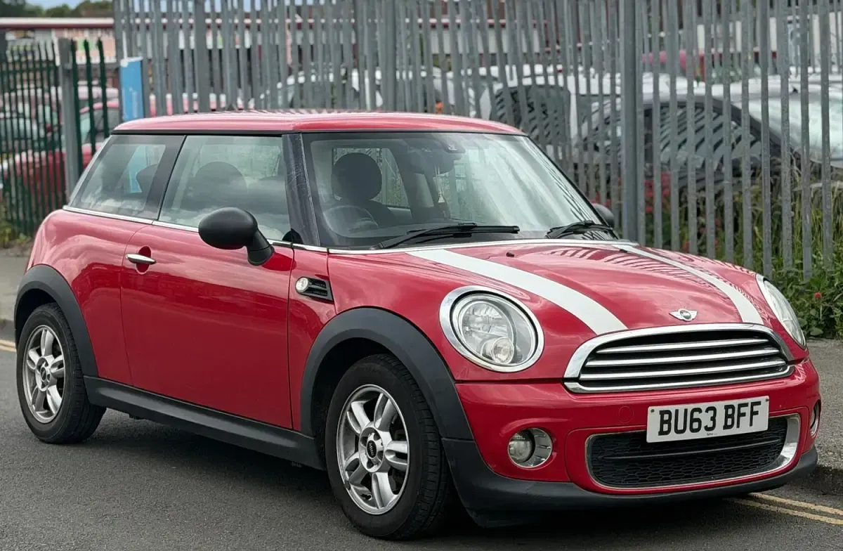 Used Mini One D Hatch 90 HP (66 kW) 2013 Red Hatchback