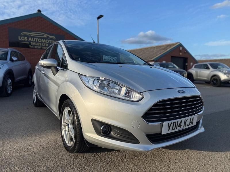 Used Ford Fiesta Zetec 2014 Silver Hatchback
